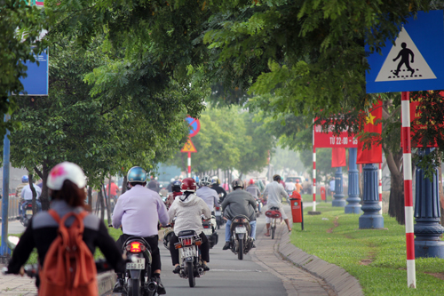 [-]Sài[-]Gòn[-]lại[-]chìm[-]trong[-]sương[-]mù